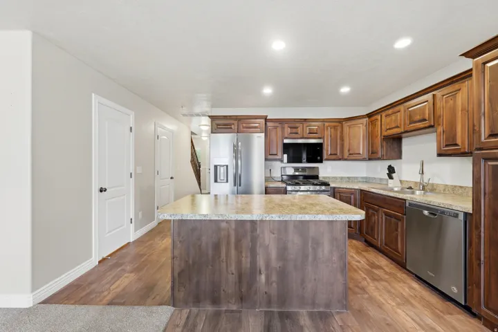 1852 E Whitetail Dr, Layton, Utah 84040