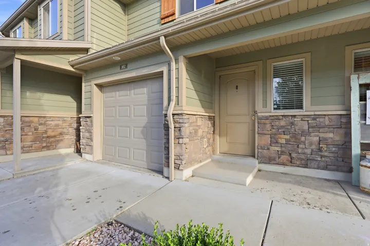 1852 E Whitetail Dr, Layton, Utah 84040
