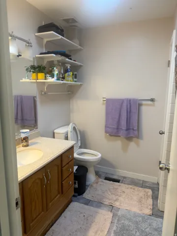 Main bathroom