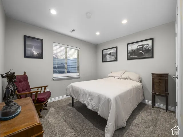 Recessed ceiling lighting