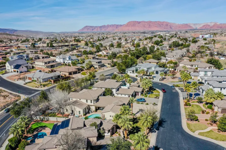 470 Country Ln #11, Santa Clara, Utah 84765