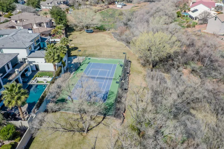 HOA Common area and Pickleball court
