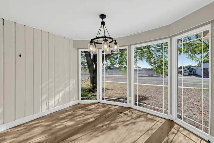 Dining area & Sunroom!