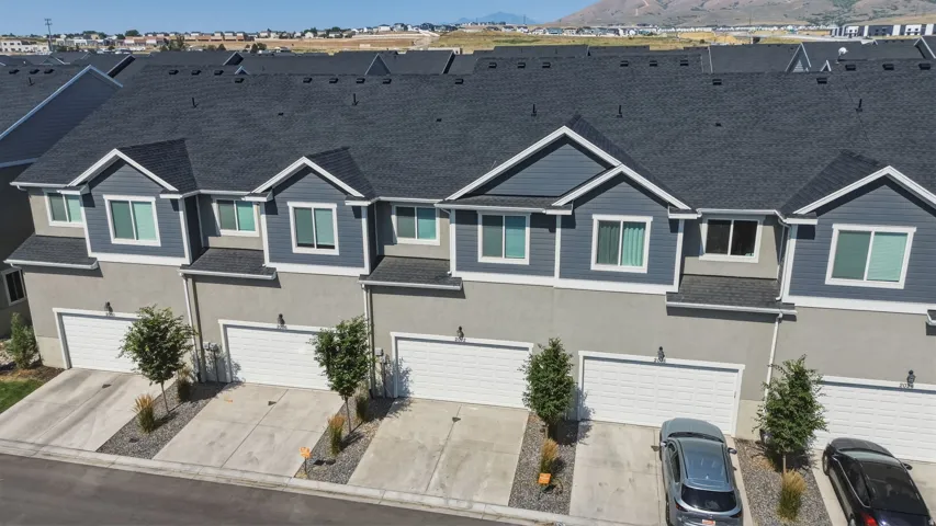 Back of townhome