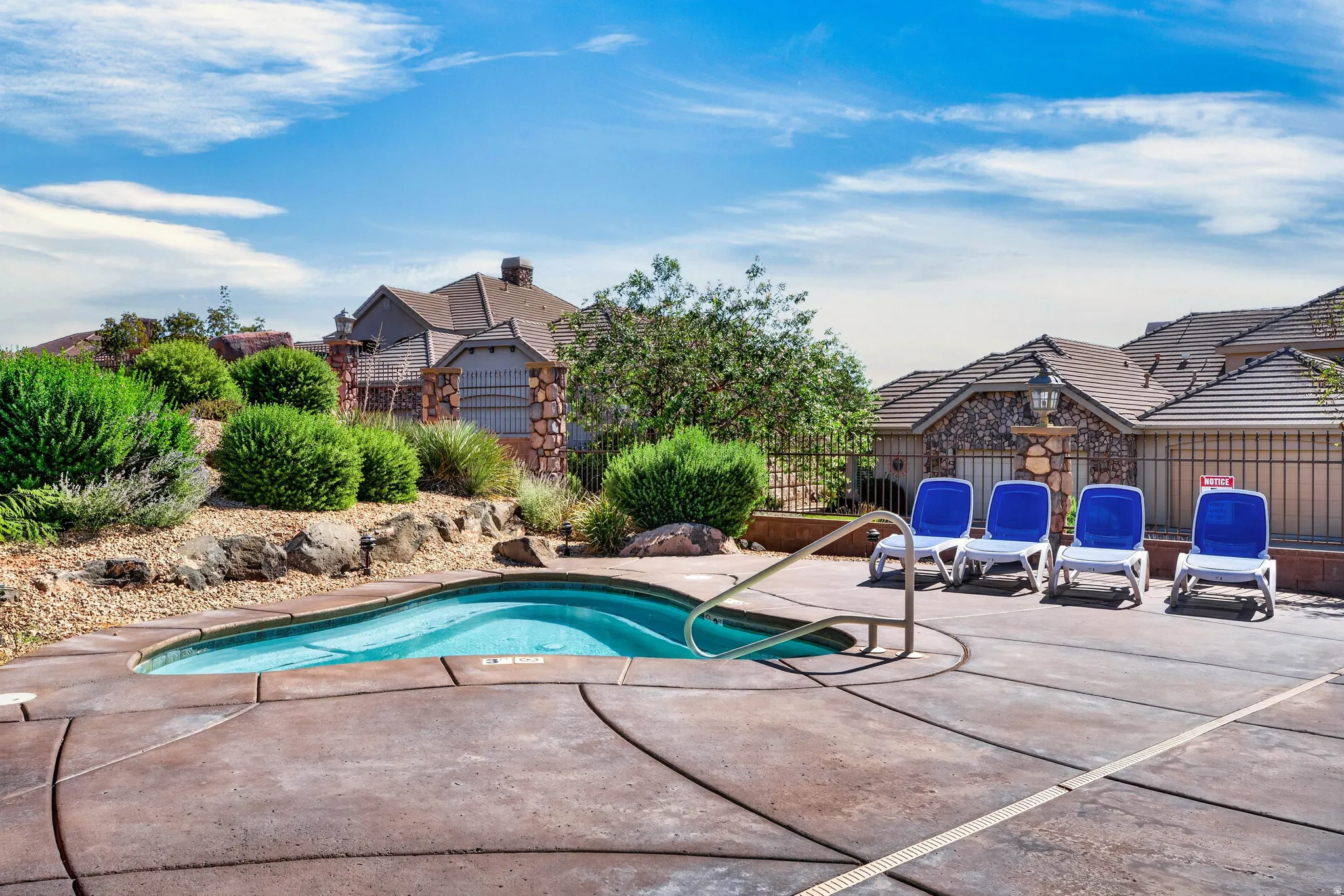 Resort-style hot tub (2 hot-tubs total)