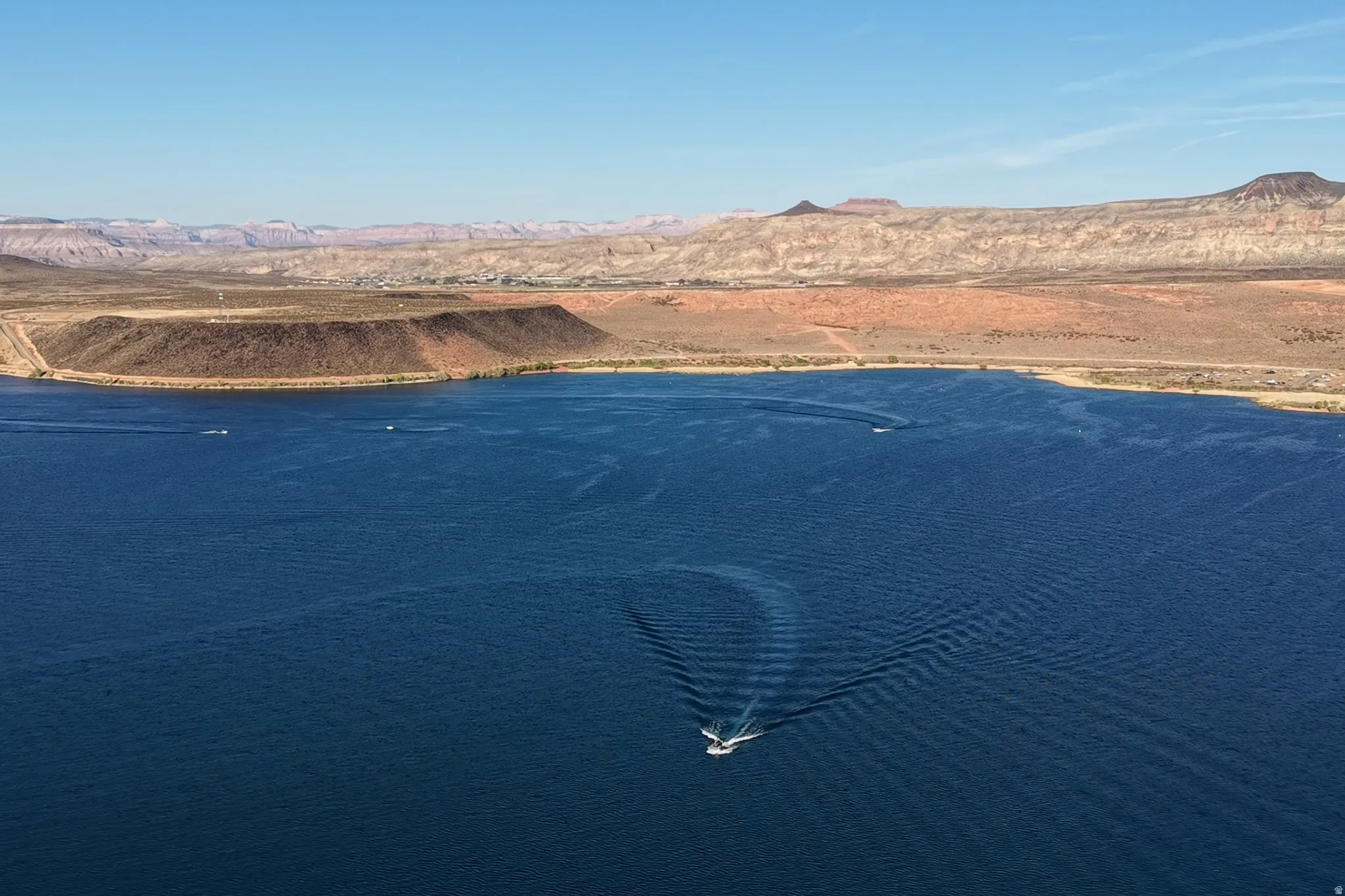 Sand Hollow is within close proximity; Sand Hollow has warm waters, red sandstone, and boating activities