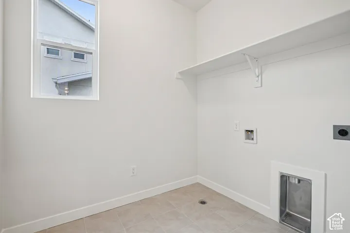 Example photo of a different finished Hanbury home. Actual home may differ/vary.