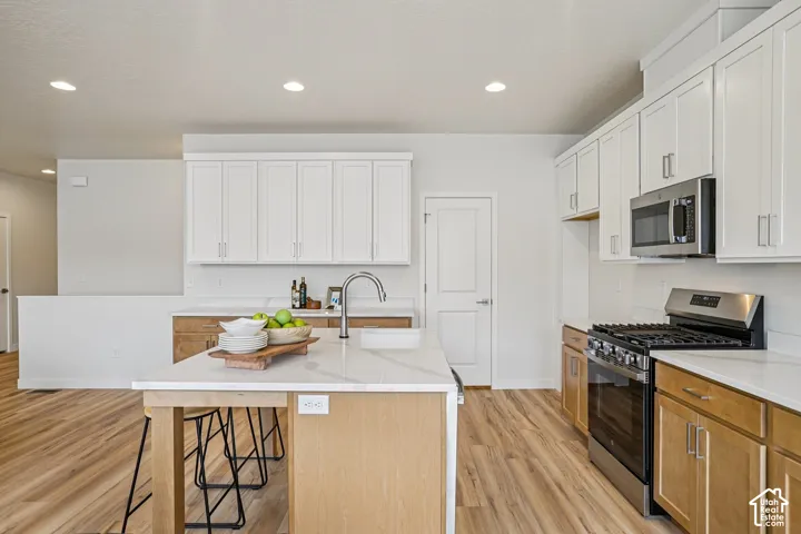 Example photo of a different finished Hanbury home. Actual home may differ/vary.