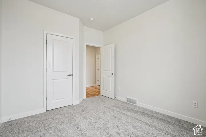Example photo of a different finished Hanbury home. Actual home may differ/vary.