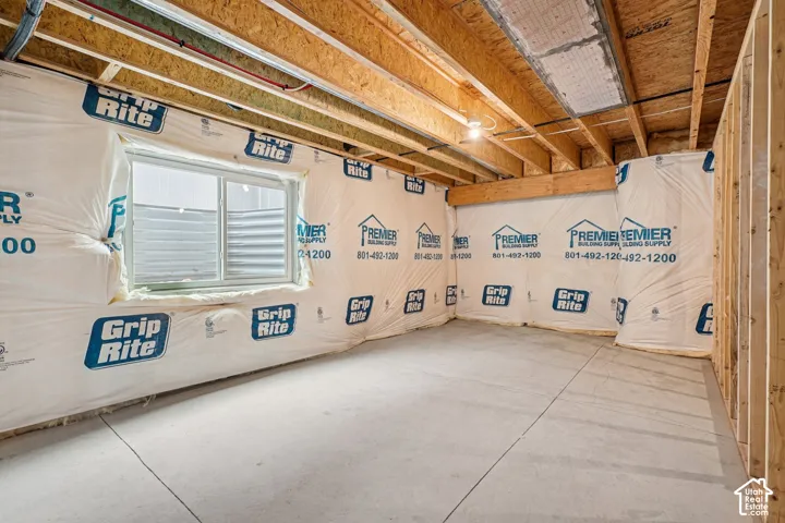 Example photo of a different finished Hanbury home. Actual home may differ/vary.