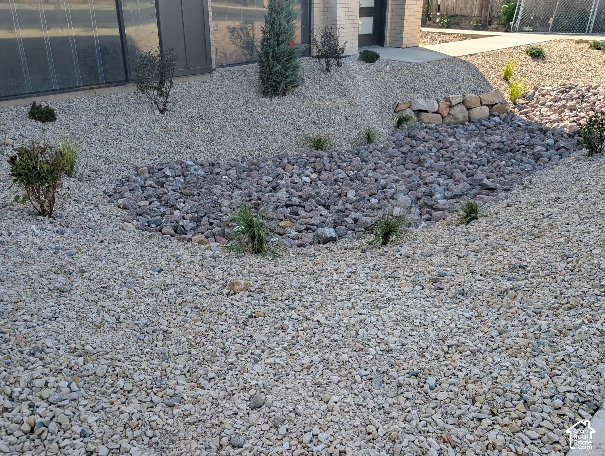 Xeriscape landscaping with decorative gravel