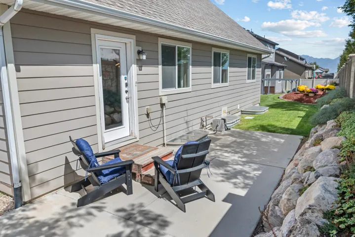 Private concrete patio with direct access to the interior