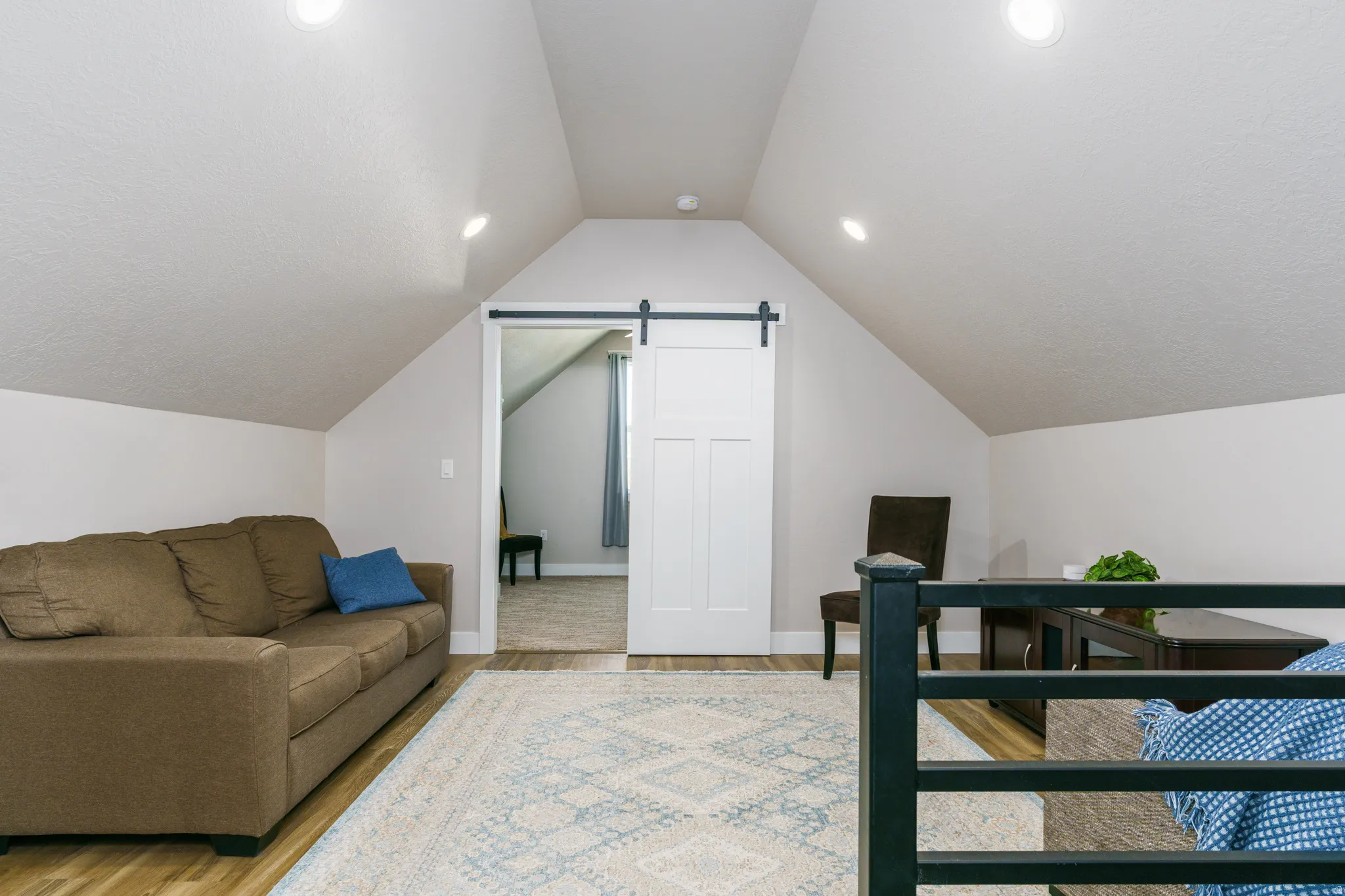 Vaulted ceiling with recessed lighting