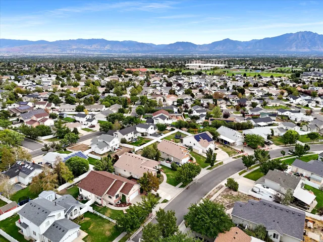 5476 W Ridge Flower Way, Kearns, Utah 84118