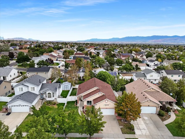 5476 W Ridge Flower Way, Kearns, Utah 84118