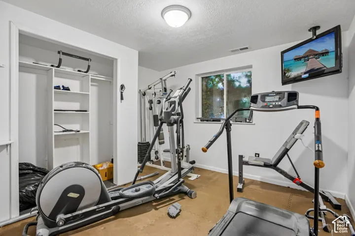 2224 N 3000 W, Clinton, Utah 84015