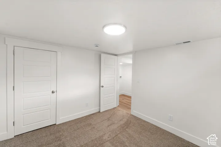 Neutral wall paint and trim