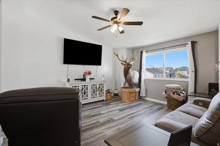 612 E Barbed Wire Dr, Grantsville, Utah 84029