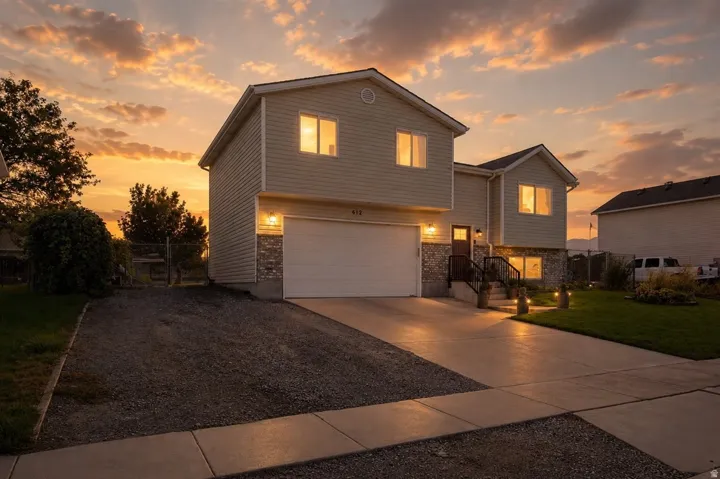 612 E Barbed Wire Dr, Grantsville, Utah 84029