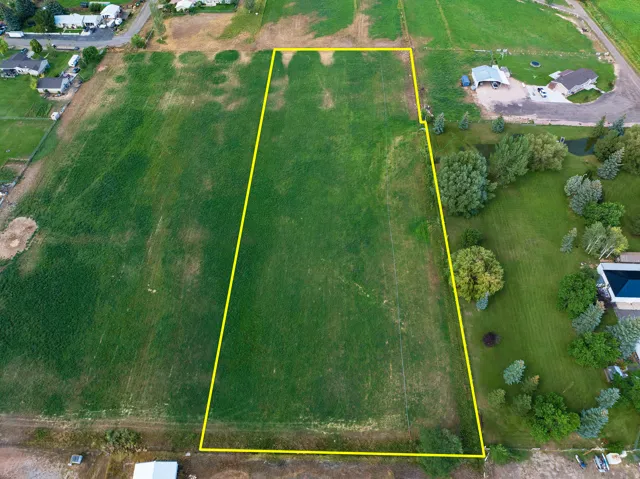 Expansive lot with green landscape