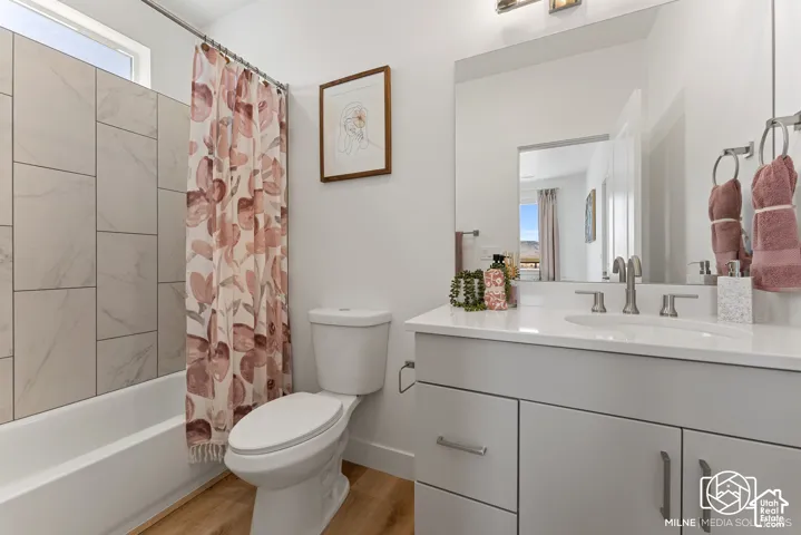 PHOTOS ARE OF A PREVIOUS MODEL HOME featuring the same floor plan and are provided for illustrative purposes only. Colors, finishes, fixtures, and selections may vary. Home will be delivered unfurnished