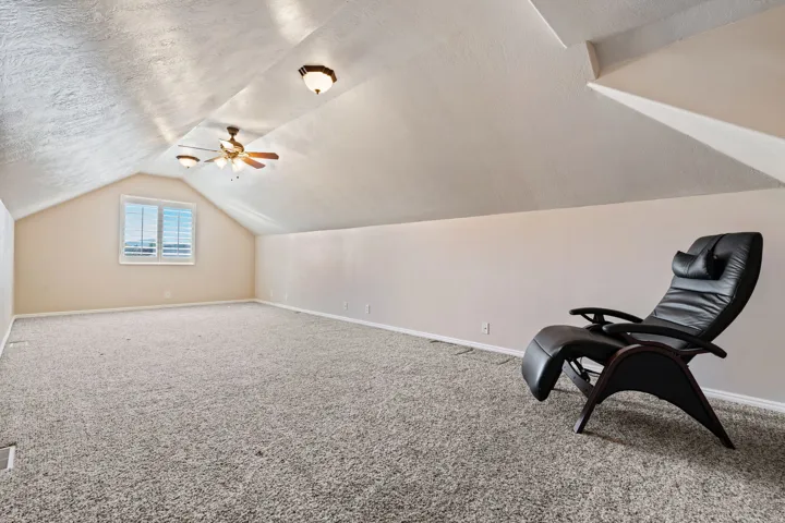 240 SF Bonus room above the garage. Great for watching a movie, a toy room, an office, or for those little gamers.
