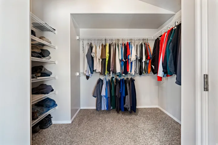 Primary Bedroom. Vaulted Ceilings. Ensuite. Separate Tub/shower. Massive walkin closet. Separate toilet room.