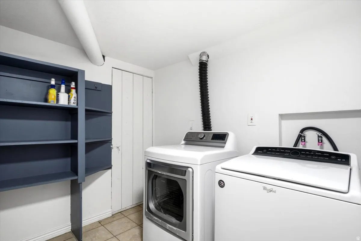 Basement laundry room