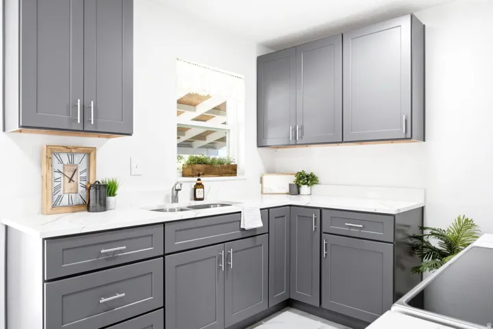 White quartz countertops with subtle veining