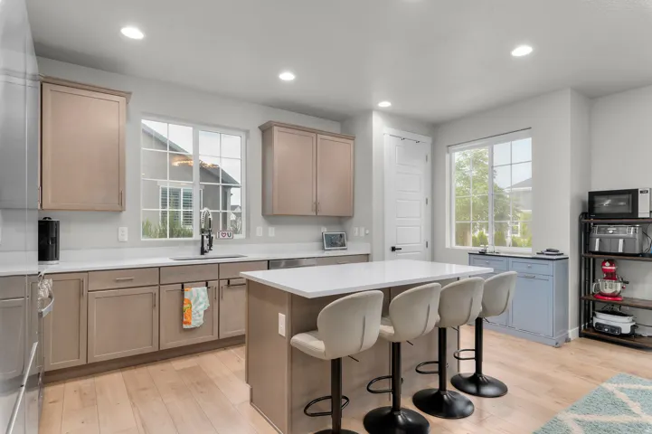 3864 W Safflower Dr, Lehi, Utah 84043