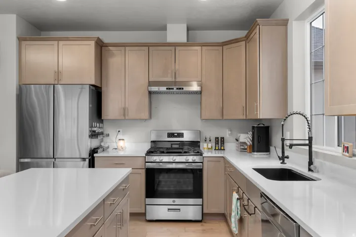 3864 W Safflower Dr, Lehi, Utah 84043