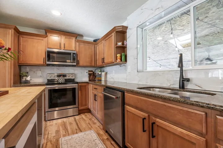 9958 S Barium Ln, Sandy, Utah 84094