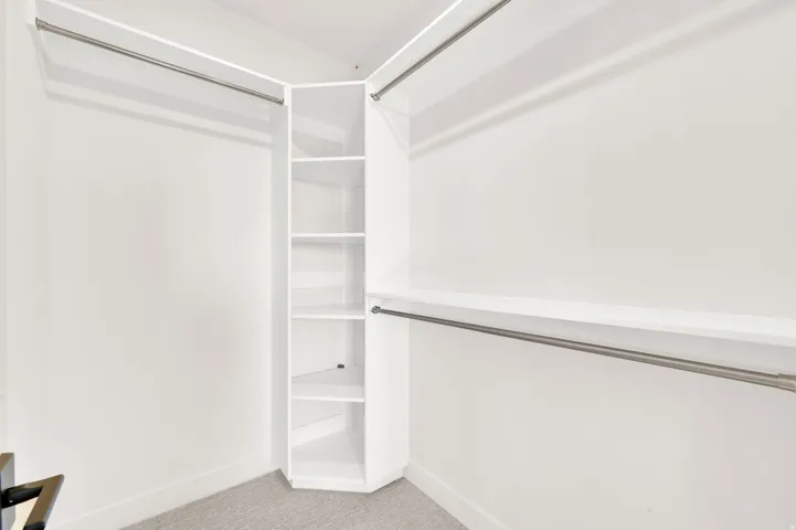 Bedroom 4 Closet