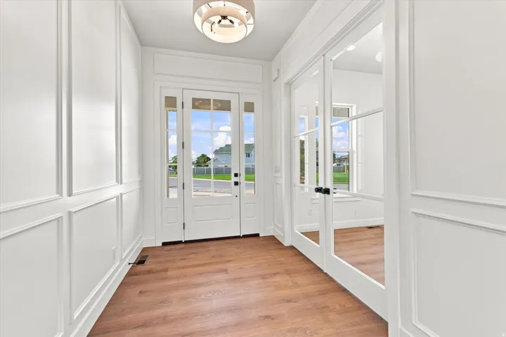 975 E Oak Creek Dr, Lehi, Utah 84043