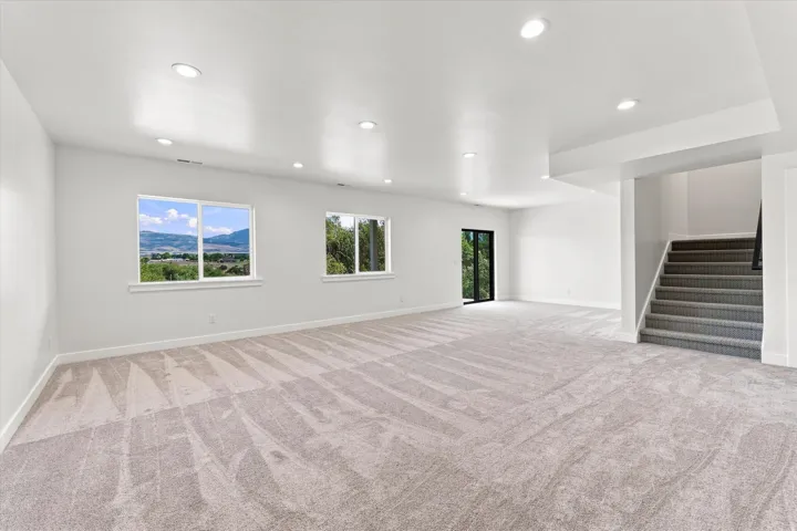 975 E Oak Creek Dr, Lehi, Utah 84043