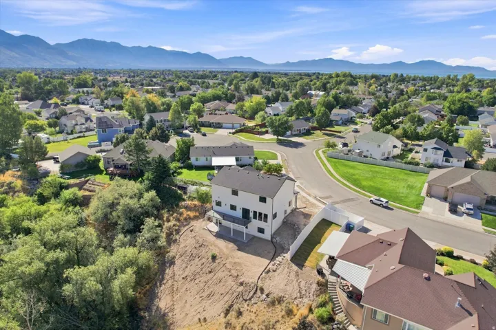 975 E Oak Creek Dr, Lehi, Utah 84043