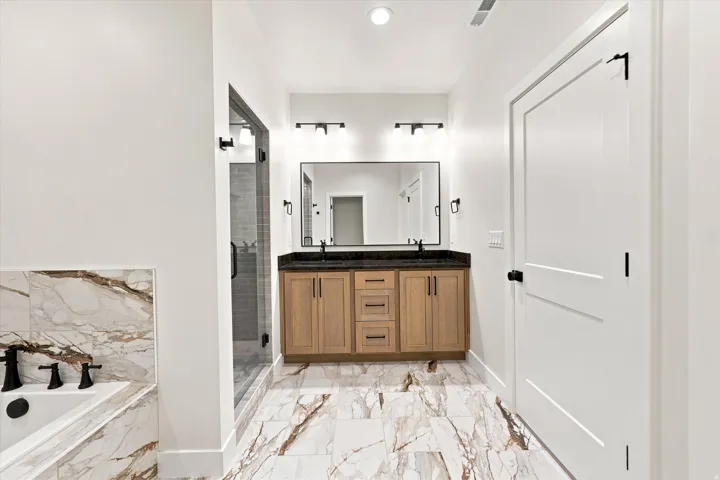 975 E Oak Creek Dr, Lehi, Utah 84043