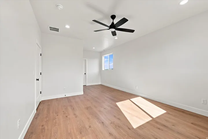 975 E Oak Creek Dr, Lehi, Utah 84043