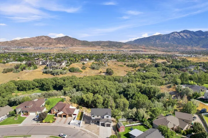 975 E Oak Creek Dr, Lehi, Utah 84043