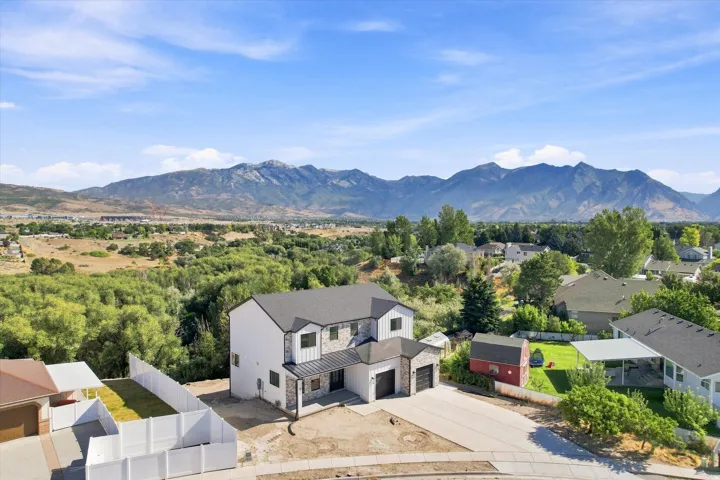 975 E Oak Creek Dr, Lehi, Utah 84043