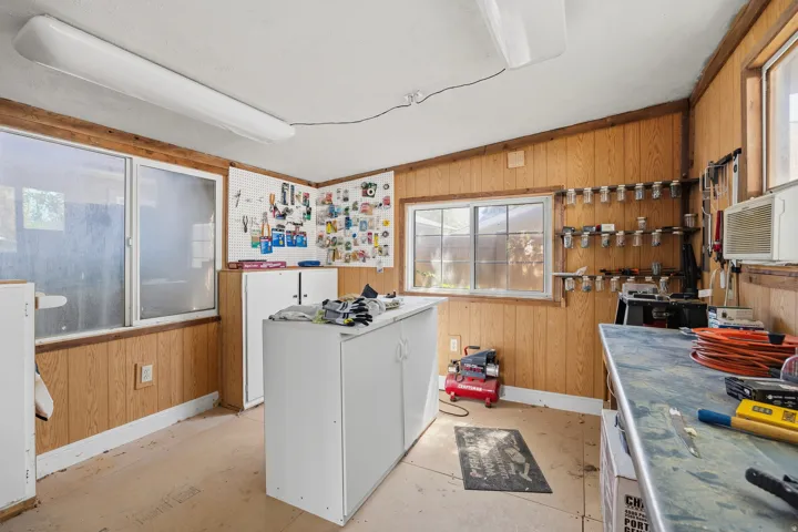 Workshop with power and window AC unit