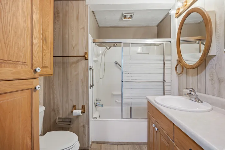Primary bathroom with tub/shower combo