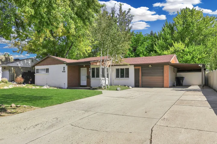 Single-level living in one of Holladay's most coveted locations