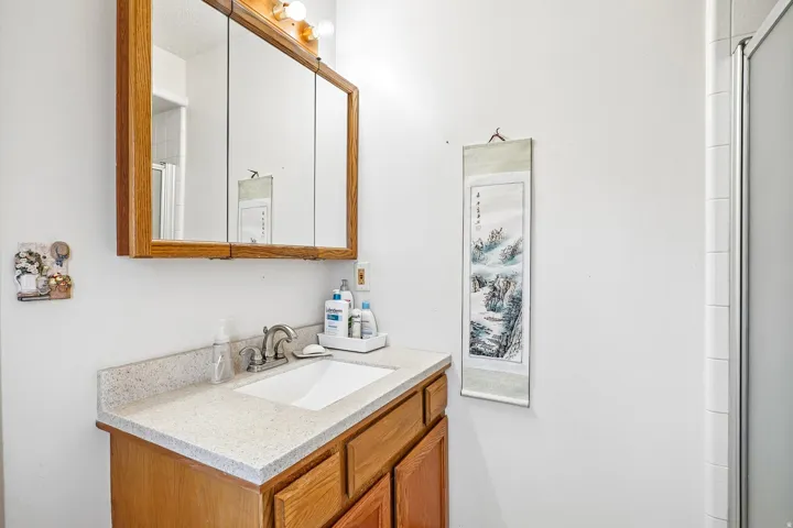 5186 W Saguar0 Dr, West Jordan, Utah 84084