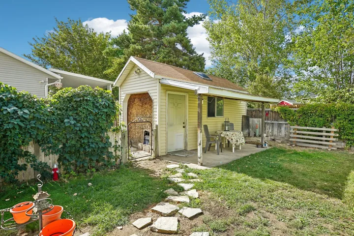 5186 W Saguar0 Dr, West Jordan, Utah 84084