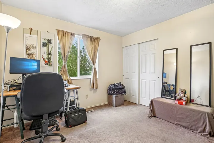 5186 W Saguar0 Dr, West Jordan, Utah 84084
