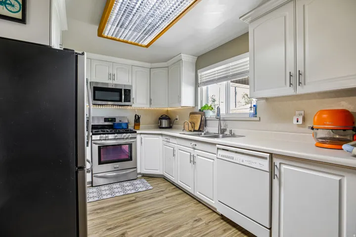 9956 S Aster Ln, Sandy, Utah 84094