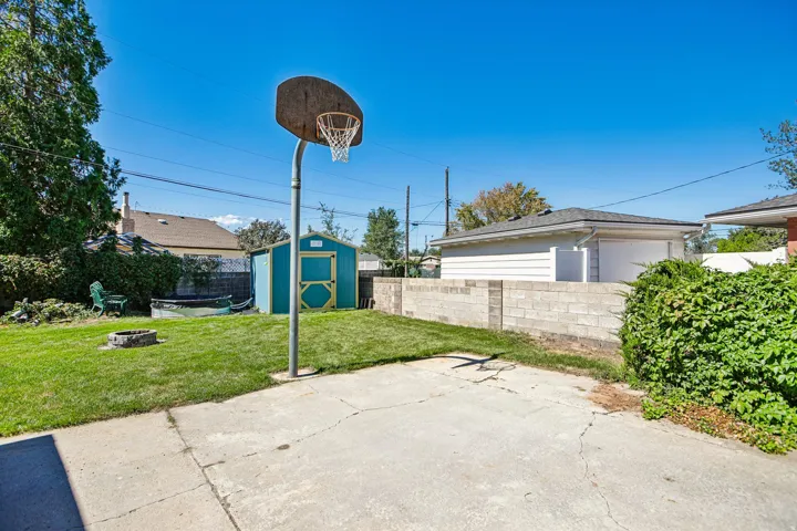 9956 S Aster Ln, Sandy, Utah 84094
