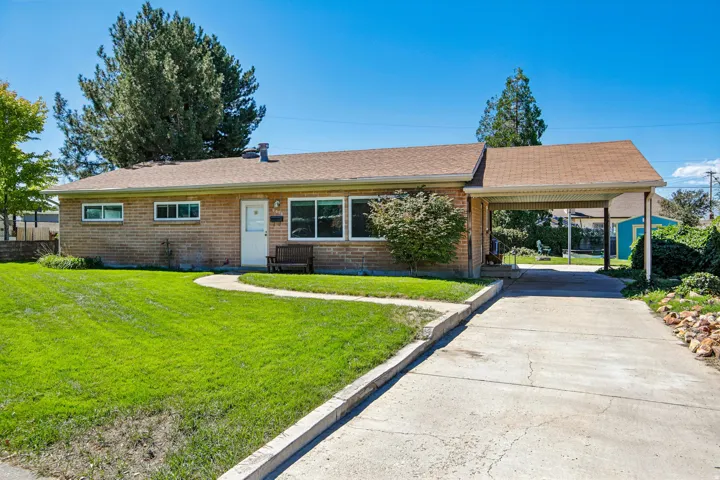 9956 S Aster Ln, Sandy, Utah 84094