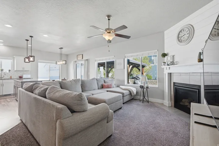 2041 E Telegraph Rd, Eagle Mountain, Utah 84005